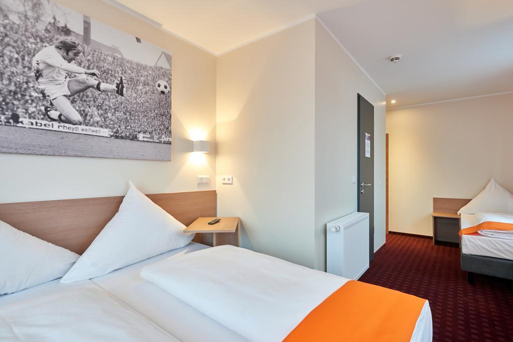 Mcdreams Hotel Moenchengladbach Экстерьер фото