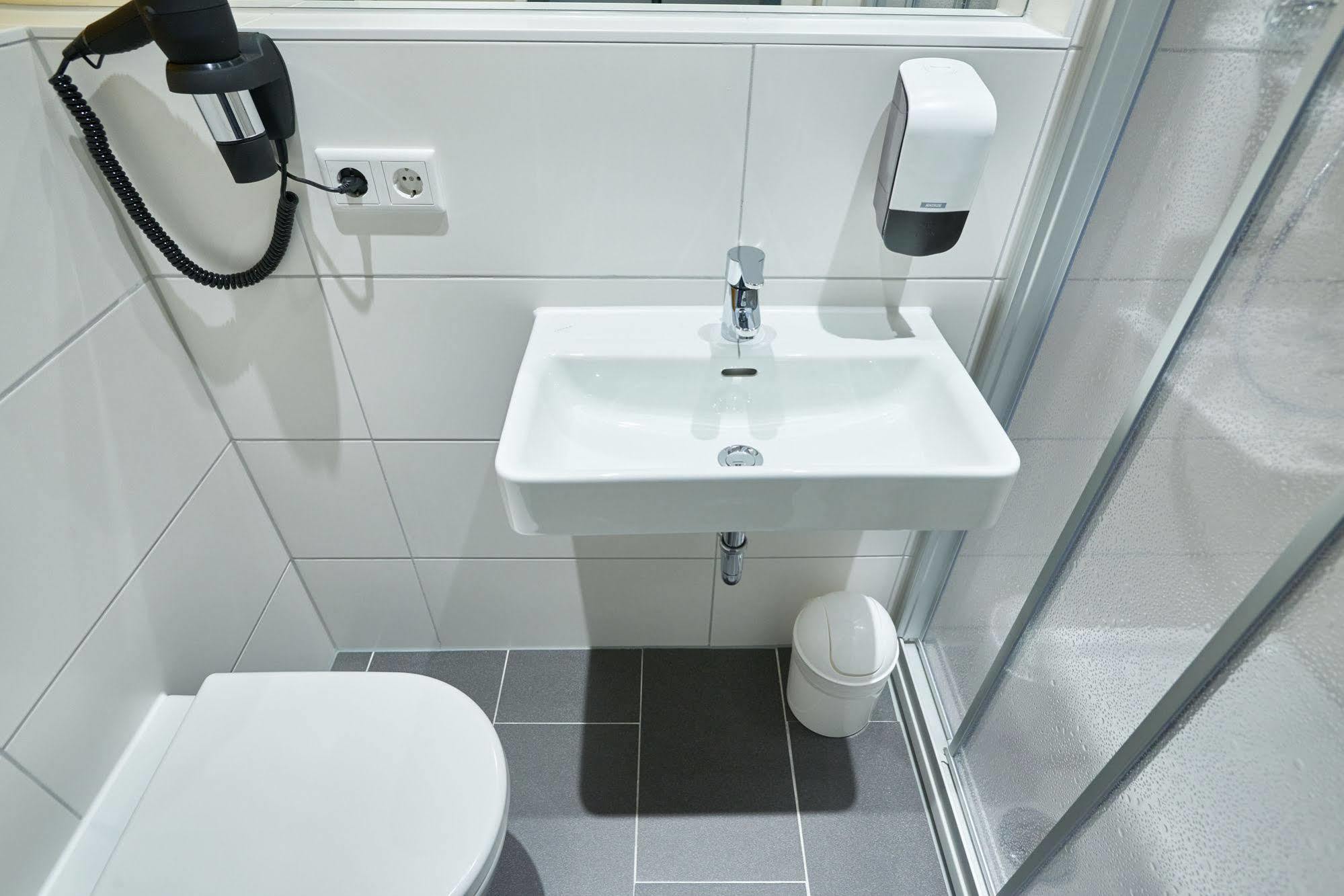 Mcdreams Hotel Moenchengladbach Экстерьер фото
