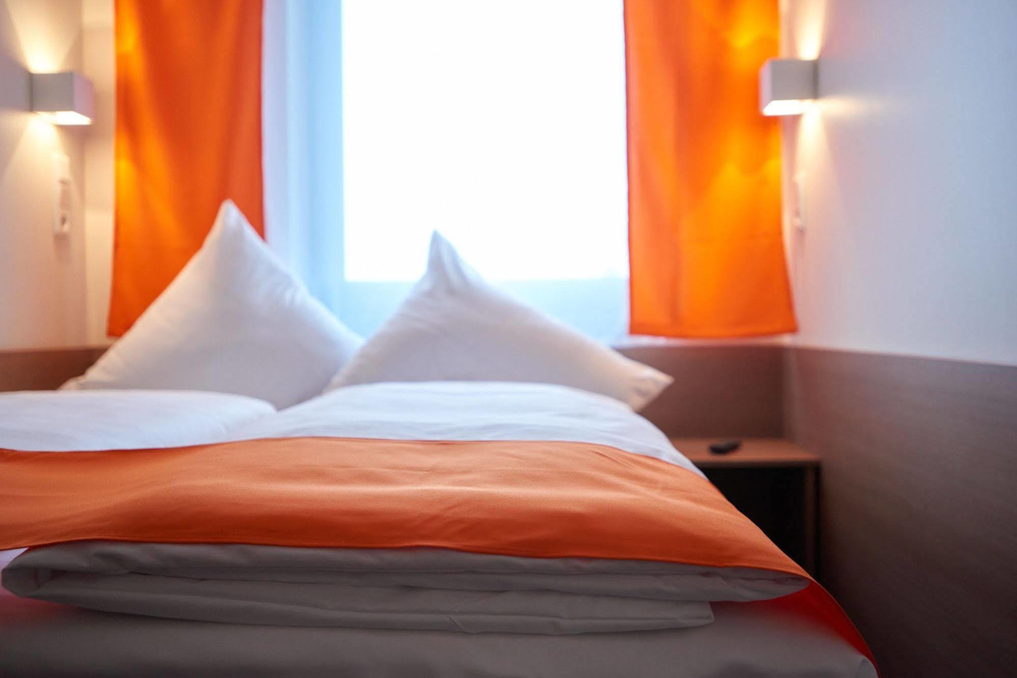 Mcdreams Hotel Moenchengladbach Экстерьер фото